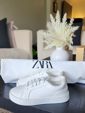 Zara Off-White Platform Lace-Up Sneakers